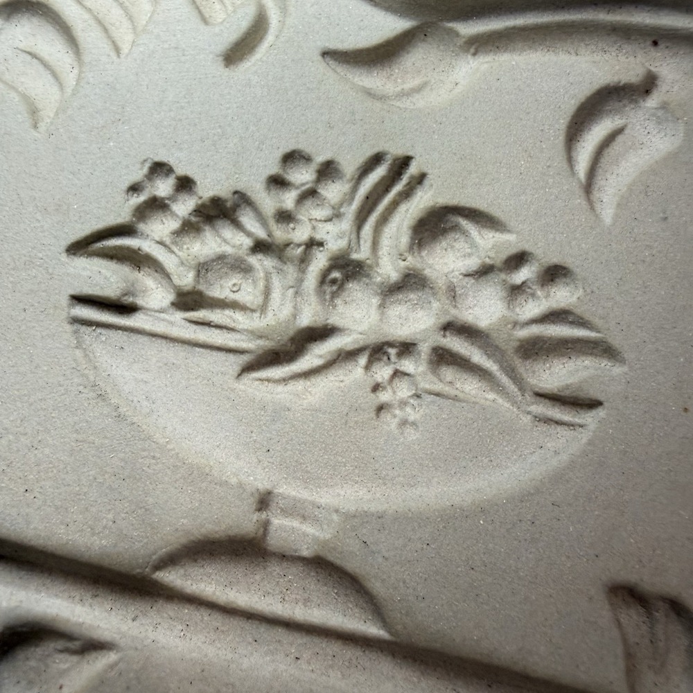 Pampered Chef 1999 Come To The Table Heart Stoneware Cookie Mold USA - Picture 7 of 7